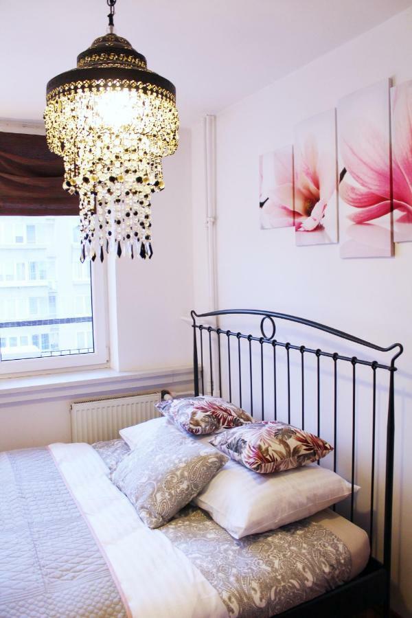 Cozy And Great Location By Cooee Apartments Varsó Kültér fotó