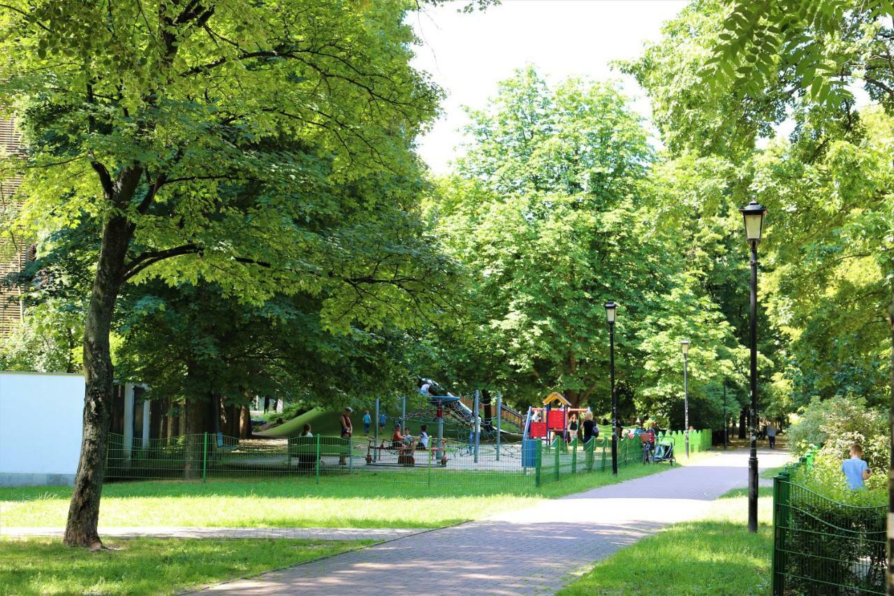 Cozy And Great Location By Cooee Apartments Varsó Kültér fotó