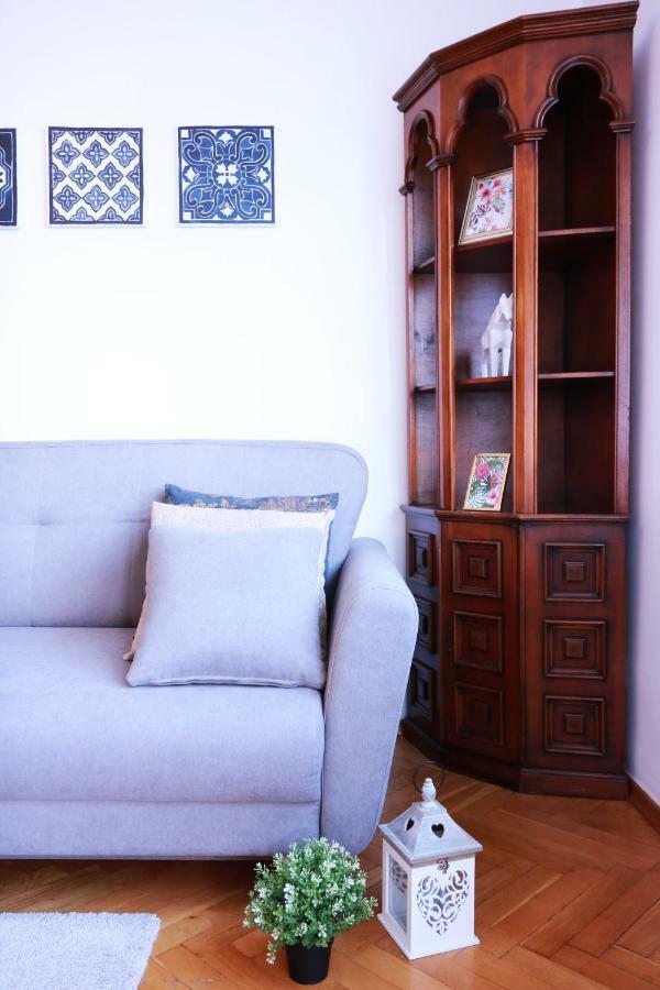 Cozy And Great Location By Cooee Apartments Varsó Kültér fotó
